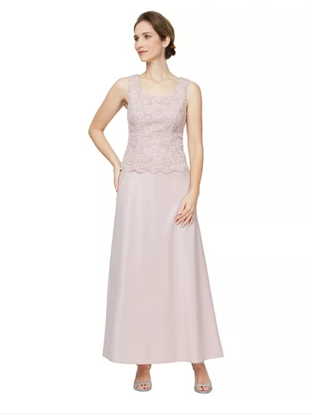 Women's Clothing (311)